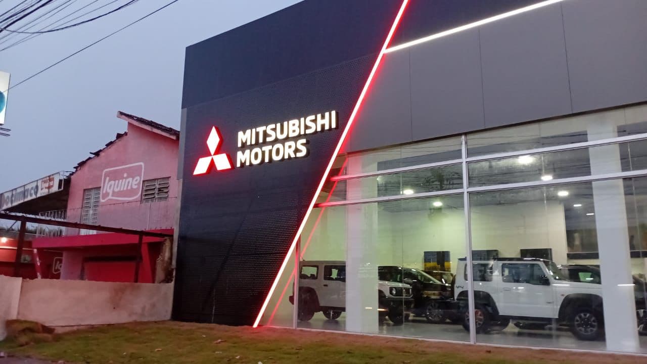 Fachada Mitsubishi